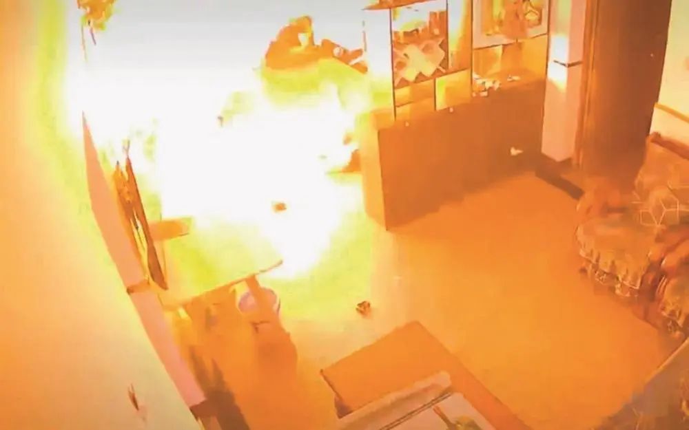 绍兴“烧伤宝妈”,传来最新消息! 绍兴“烧伤宝妈”,传来最新消息!