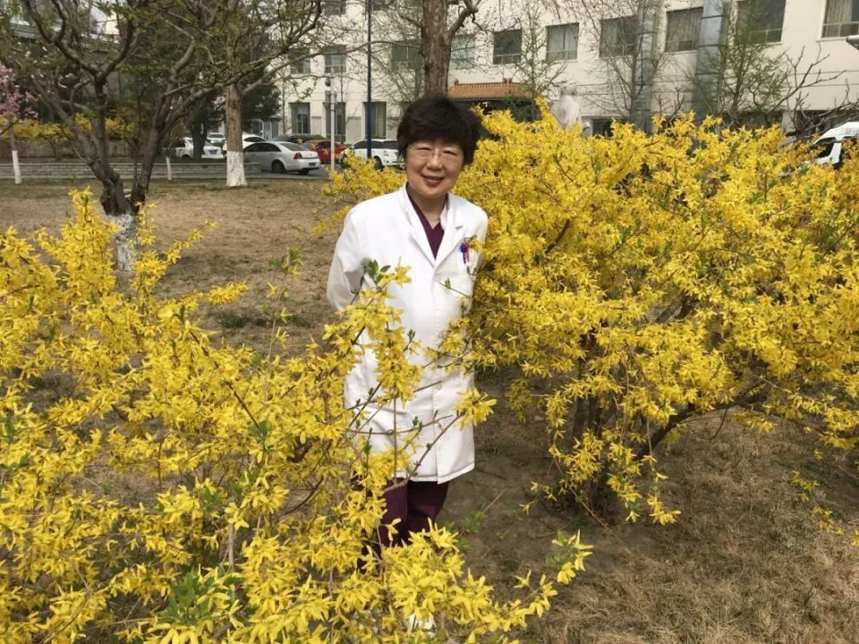 妇产科主任去世成“大体老师”,儿子:我想我妈是不带遗憾走的 妇产科主任去世成“大体老师”,儿子:我想我妈是不带遗憾走的