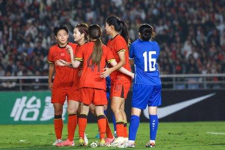 中国女足3比0乌兹别克斯坦女足