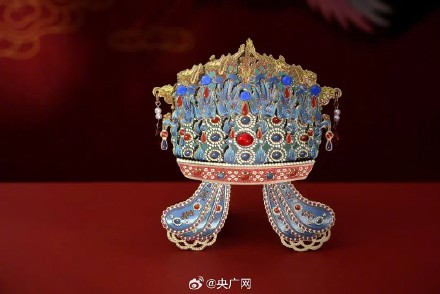 凤冠冰箱贴是把历史痕迹带回家