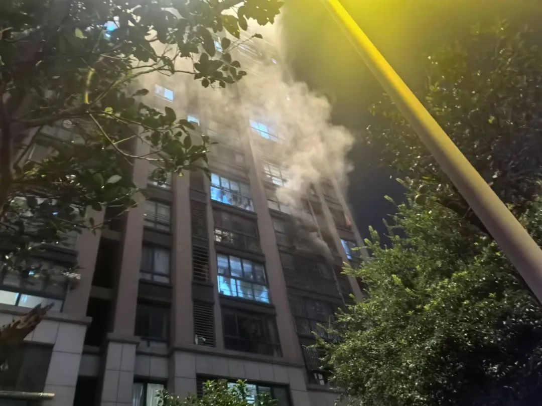 家中卧室被烧得面目全非,竟是因为这个去味新招? 家中卧室被烧得面目全非,竟是因为这个去味新招?