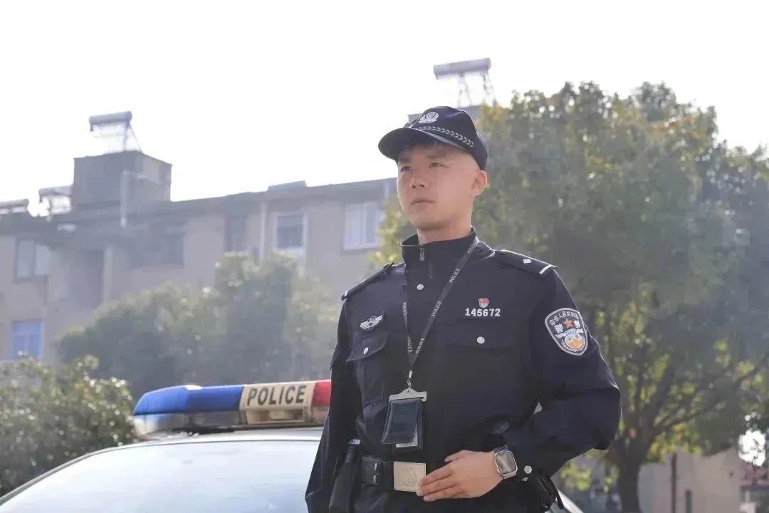 靠颜值也能救人？真的！他做到了
