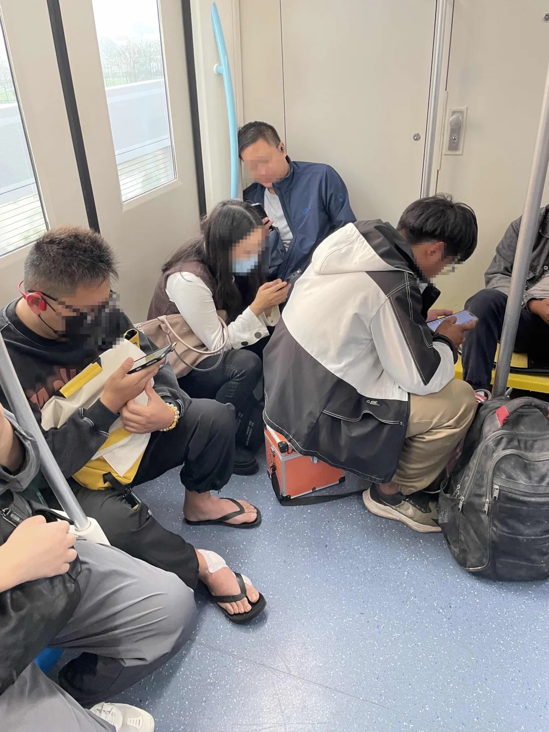 多年来多次反映却屡禁不止？市民建议上海地铁这条线路增加大站车，官方最新回应→