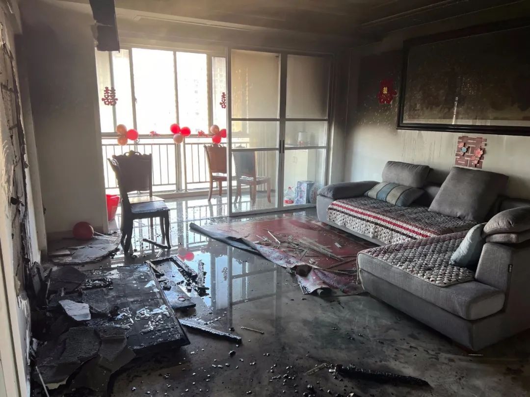 家中卧室被烧得面目全非,竟是因为这个去味新招? 家中卧室被烧得面目全非,竟是因为这个去味新招?