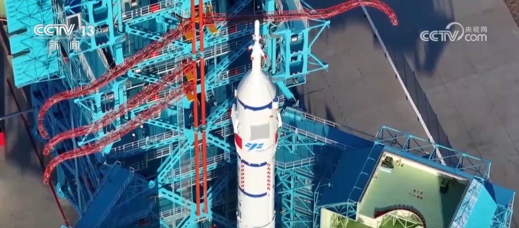 设计精妙 揭秘长征二号F载人火箭的32把“锁” 设计精妙 揭秘长征二号F载人火箭的32把“锁”