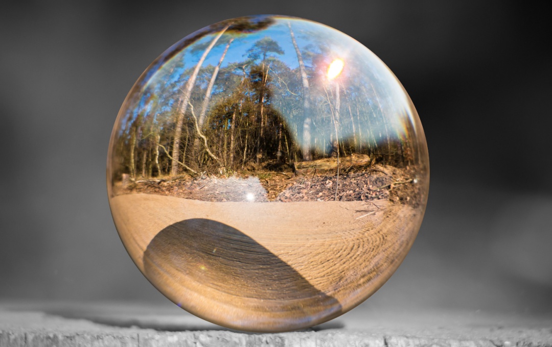 浪漫水晶球成“纵火犯”!家中一片狼藉…… 浪漫水晶球成“纵火犯”!家中一片狼藉……