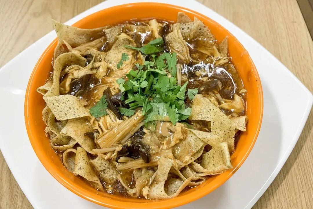 高校用1000只大闸蟹哄大学生吃早饭?网友:“咱大学生不用哄,闻着味儿就来了” 高校用1000只大闸蟹哄大学生吃早饭?网友:“咱大学生不用哄,闻着味儿就来了”