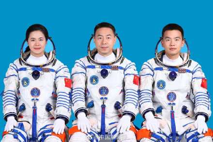 神十九乘组有两名90后 神十九乘组有两名90后