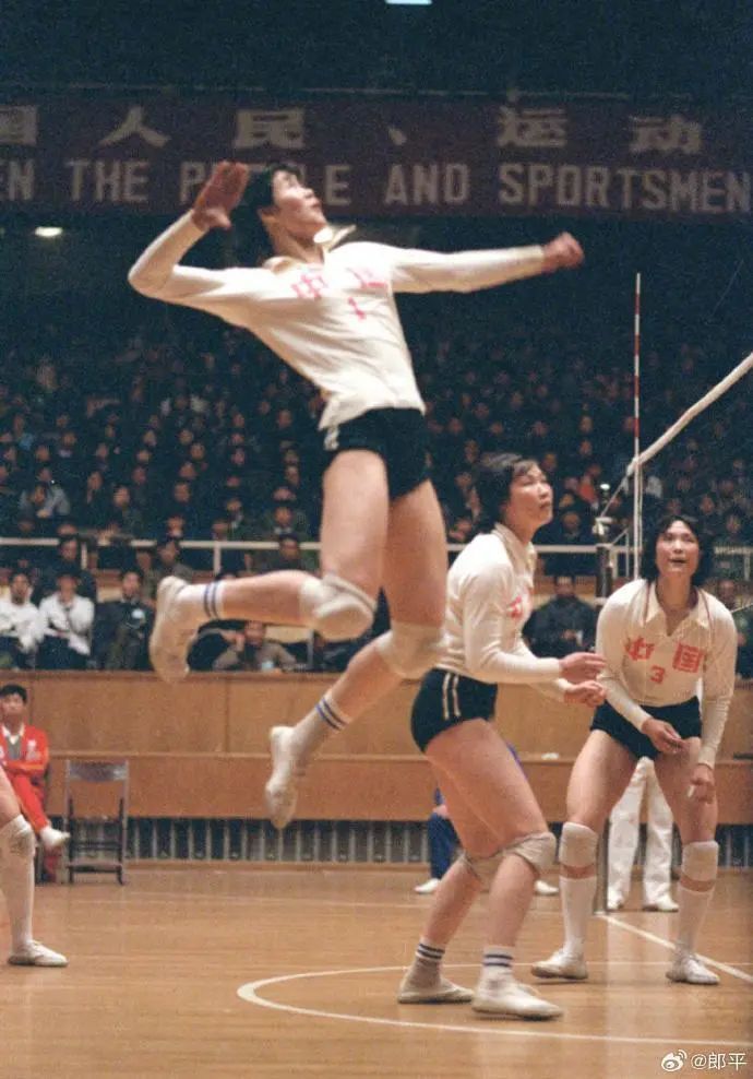 著名记者官天一去世,曾抹泪拍摄许海峰夺中国奥运首金,郎平发文悼念 著名记者官天一去世,曾抹泪拍摄许海峰夺中国奥运首金,郎平发文悼念