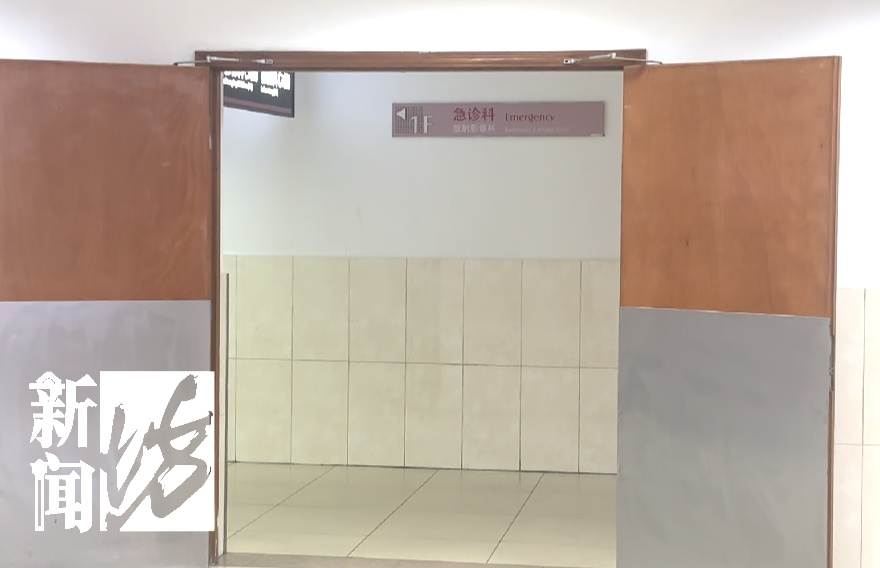 揪心!上海一对老夫妻刚走出医院,就在斑马线上被车撞飞!行车记录仪画面曝光→ 揪心!上海一对老夫妻刚走出医院,就在斑马线上被车撞飞!行车记录仪画面曝光→