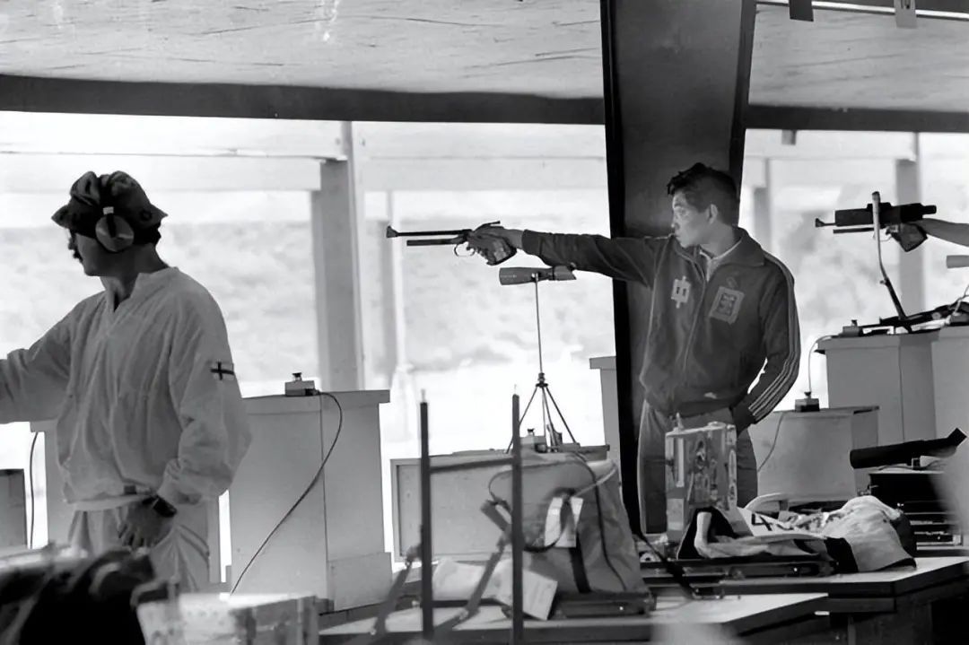 著名记者官天一去世,曾抹泪拍摄许海峰夺中国奥运首金,郎平发文悼念 著名记者官天一去世,曾抹泪拍摄许海峰夺中国奥运首金,郎平发文悼念