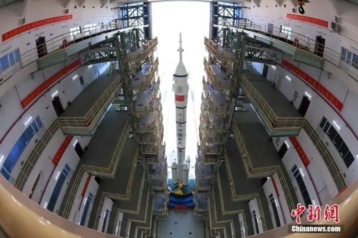 造火箭的王浩泽,要坐火箭了! 造火箭的王浩泽,要坐火箭了!