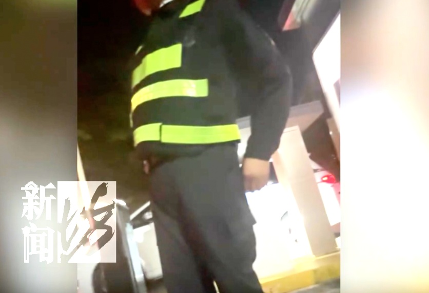 揪心!上海一对老夫妻刚走出医院,就在斑马线上被车撞飞!行车记录仪画面曝光→ 揪心!上海一对老夫妻刚走出医院,就在斑马线上被车撞飞!行车记录仪画面曝光→