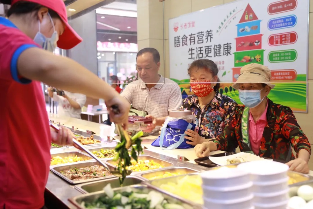 真香！一顿只需十几元，三餐不重样，网友：广州年轻人的嘴真严，我要直奔！