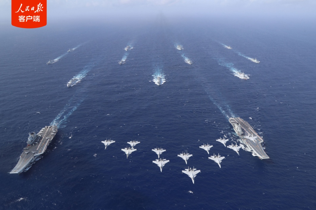 现场画面!辽宁舰、山东舰首次开展双航母编队演练 现场画面!辽宁舰、山东舰首次开展双航母编队演练