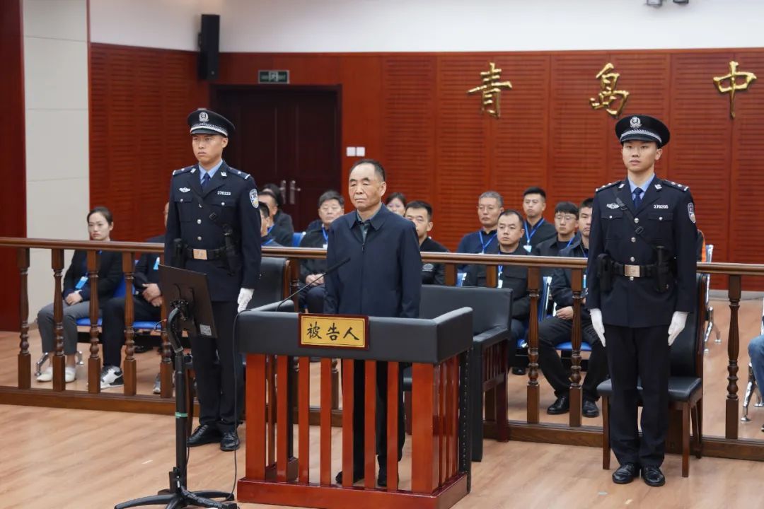 国务院国资委原副部长级干部骆玉林受贿、内幕交易案一审开庭 国务院国资委原副部长级干部骆玉林受贿、内幕交易案一审开庭