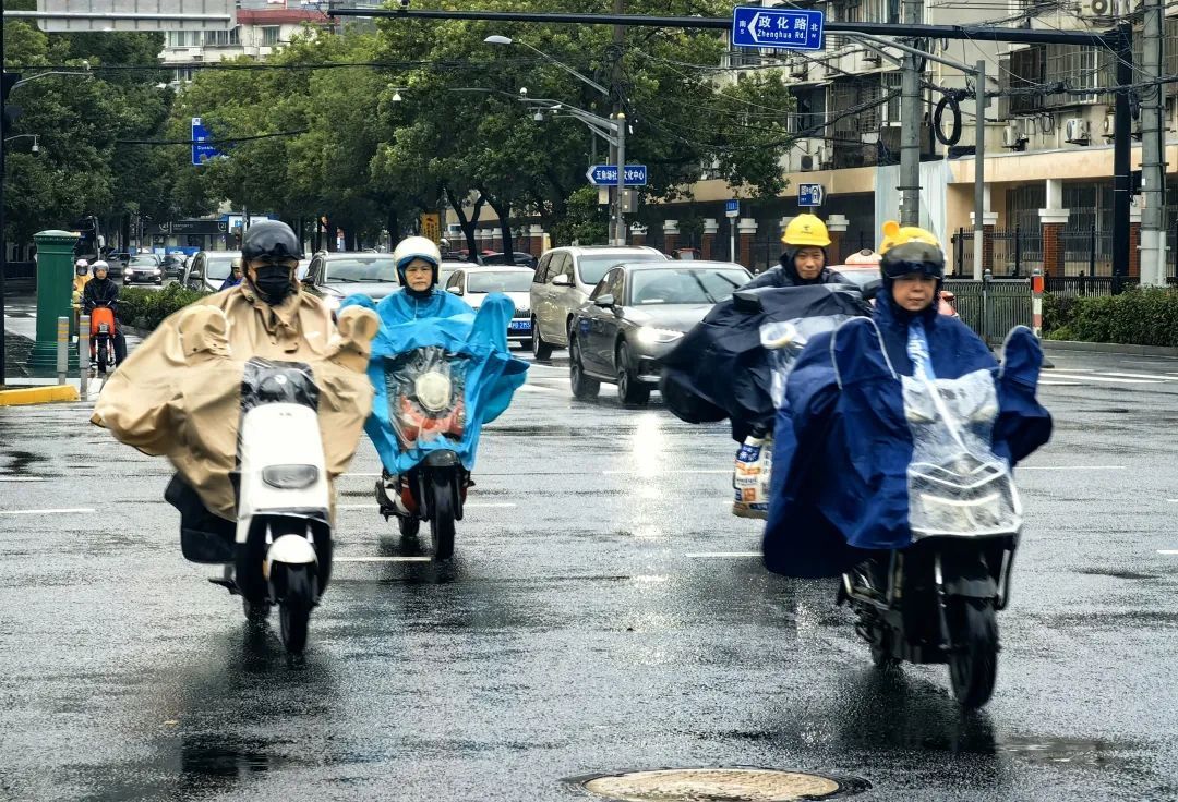 注意！上海强降水维持，三区预警升级！台风影响明天结束，冷空气下周光顾
