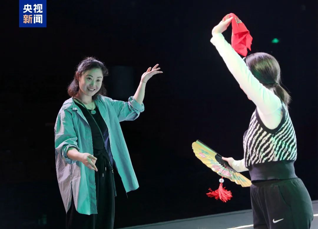 千 万 别 眨 眼 ！