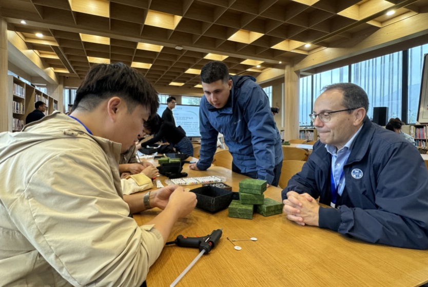 播报中国看余杭|文青宝藏地 悠然见“青山” 播报中国看余杭|文青宝藏地 悠然见“青山”