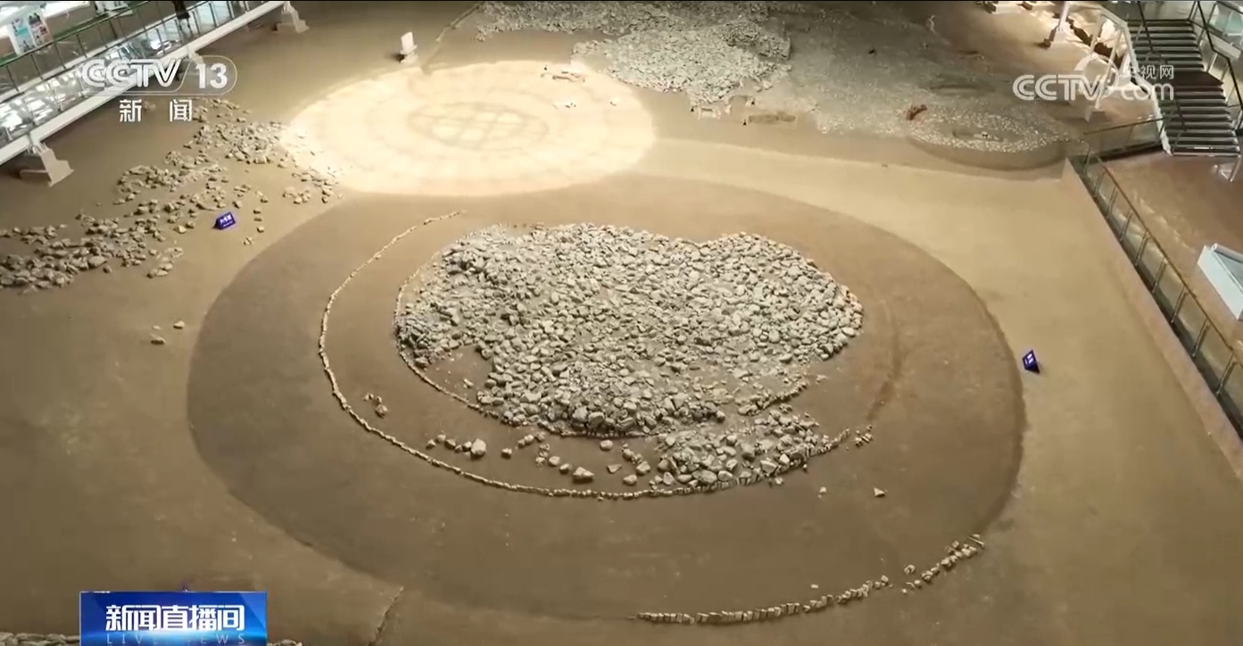 文化中国行|从5000多年前走来 牛河梁遗址点亮中华文明曙光 文化中国行|从5000多年前走来 牛河梁遗址点亮中华文明曙光