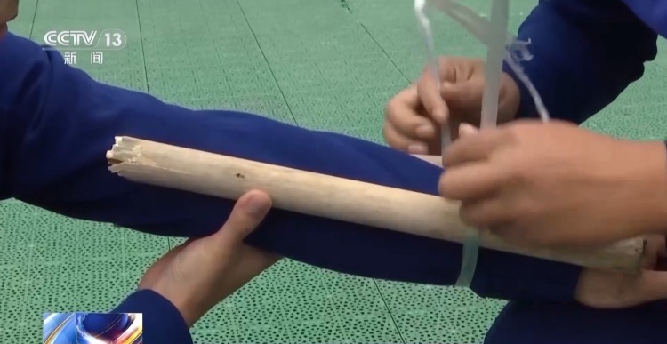 600多人彻夜搜救找回失联“驴友” 登山赏秋这些安全知识请记牢 600多人彻夜搜救找回失联“驴友” 登山赏秋这些安全知识请记牢