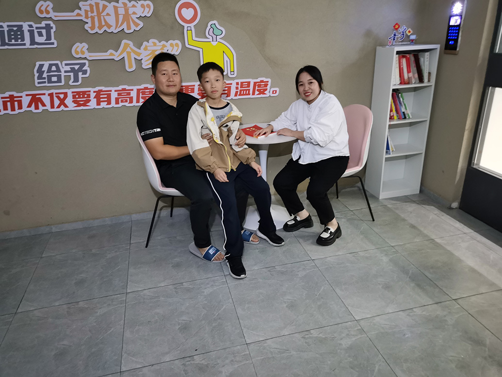 家在上海|快递小哥沪漂十四年:一度想回老家,现在觉得有了根 家在上海|快递小哥沪漂十四年:一度想回老家,现在觉得有了根