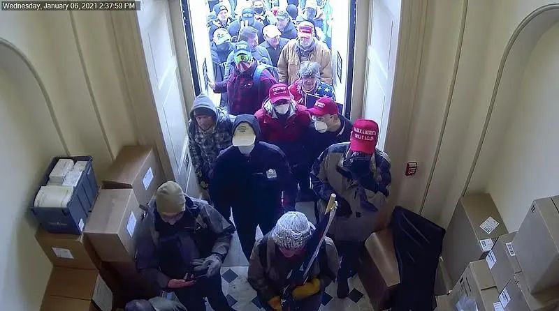 特朗普又要“官宣”胜选？