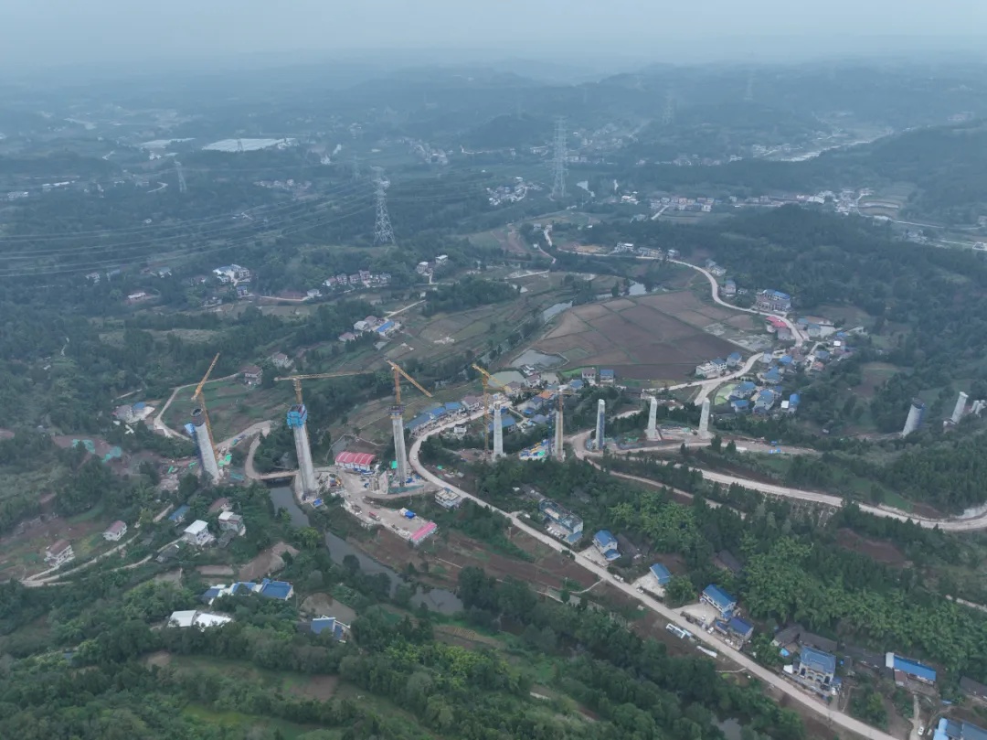 重庆⇌成都,50分钟!又近一步 重庆⇌成都,50分钟!又近一步