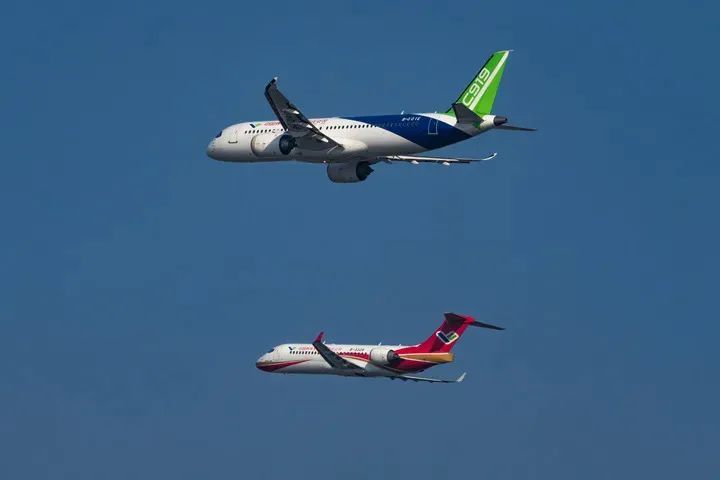 C919和ARJ21，同框了！