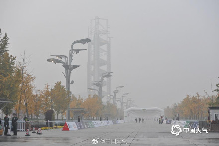 2024北京马拉松开跑 上午能见度逐渐好转 2024北京马拉松开跑 上午能见度逐渐好转