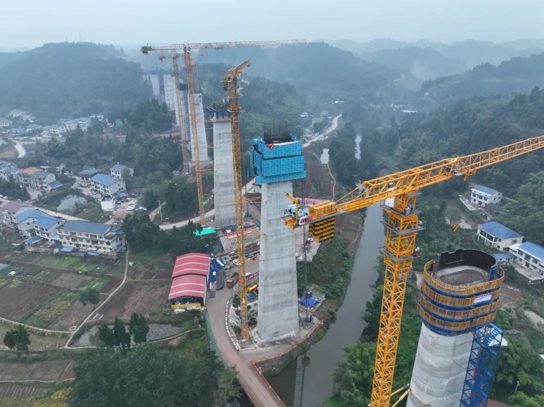 重庆⇌成都,50分钟!又近一步 重庆⇌成都,50分钟!又近一步