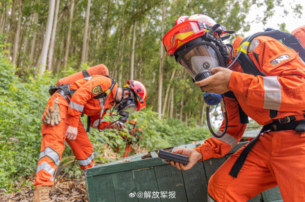 够燃!多图直击武警多兵种融合演练现场 够燃!多图直击武警多兵种融合演练现场