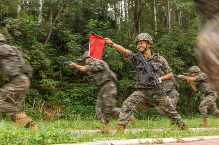 够燃!多图直击武警多兵种融合演练现场 够燃!多图直击武警多兵种融合演练现场