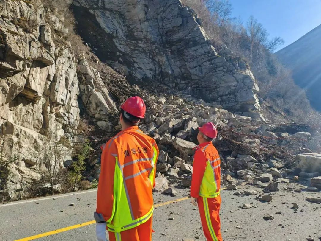 黑泉水库山体坍塌路段解除交通管制