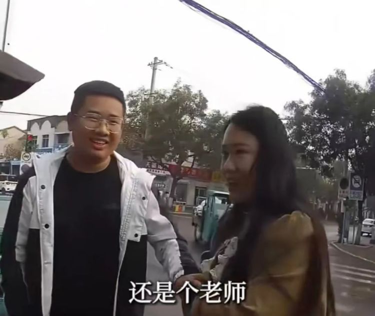 “别管了？这不是白活了吗！”河北卖菜老人剐蹭汽车，坚持拿出所有现金赔偿