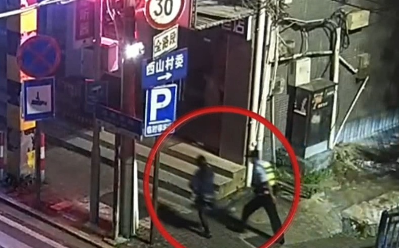 急！幼童异物卡喉流血不止，紧急时刻...