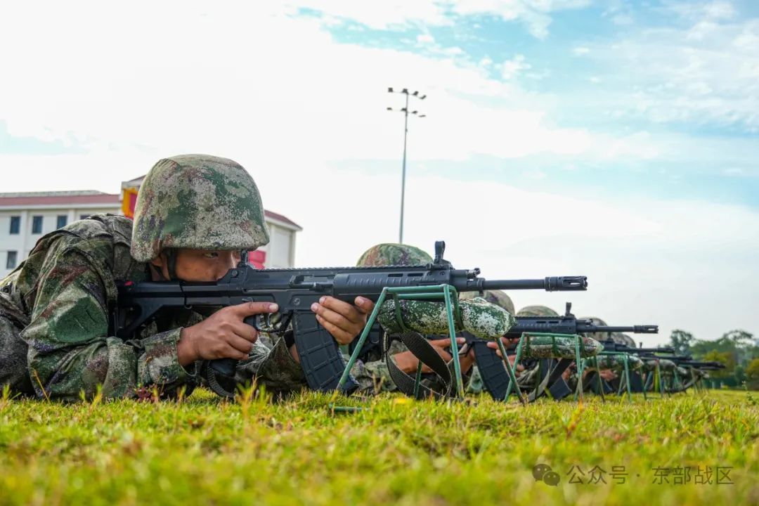 新兵入营一月余，他们有了怎样的变化？