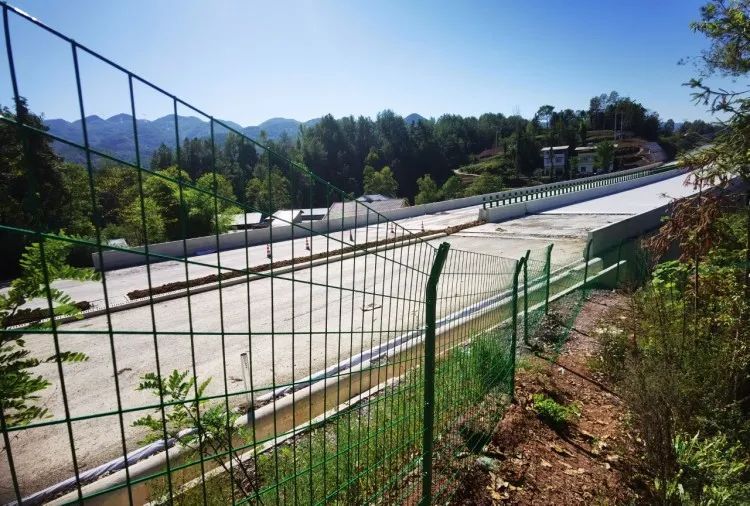 94岁老人:“还好有你们,不然我命就搭进去啦……” 94岁老人:“还好有你们,不然我命就搭进去啦……”