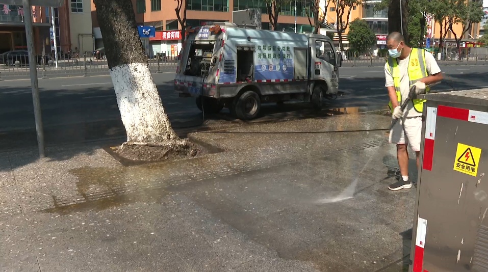 幸福的烦恼 中山一地候鸟排泄如“下雨” 幸福的烦恼 中山一地候鸟排泄如“下雨”