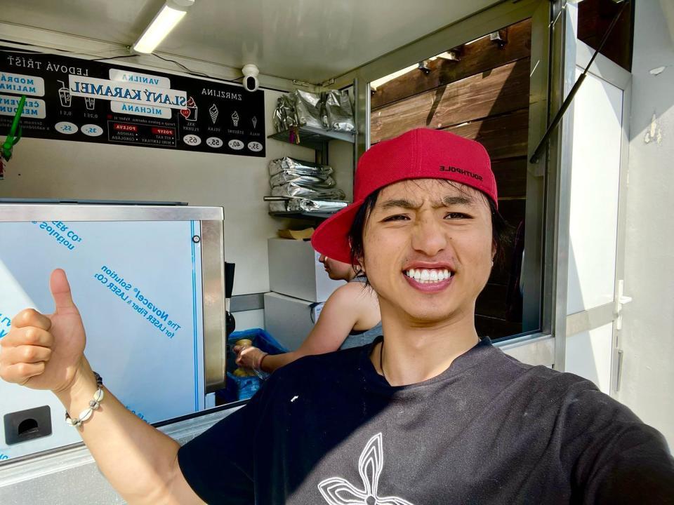 曾在美国卖三蹦子走红的贵州小伙：赚到了人生第一个100万