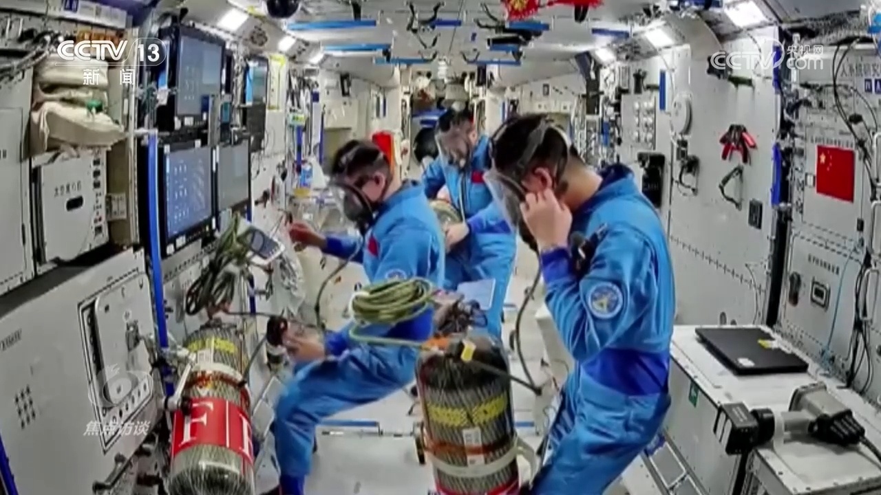 焦点访谈:接续逐梦 屡创纪录 焦点访谈:接续逐梦 屡创纪录