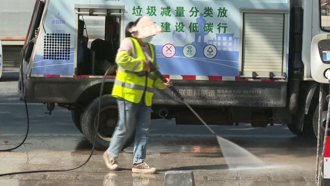 幸福的烦恼 中山一地候鸟排泄如“下雨” 幸福的烦恼 中山一地候鸟排泄如“下雨”