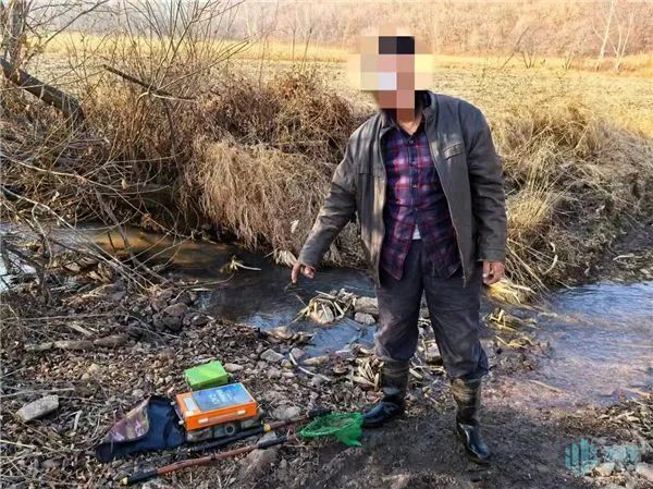 秋天“蛤蟆油”营养高?“馋嘴男”捕野生林蛙被抓现行 秋天“蛤蟆油”营养高?“馋嘴男”捕野生林蛙被抓现行