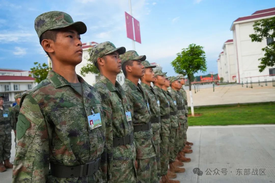 新兵入营一月余，他们有了怎样的变化？
