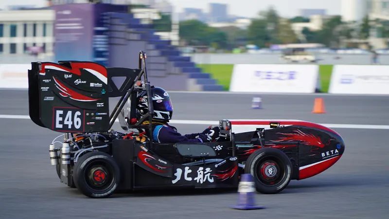 你敢信?上个大学,还能“亲手造方程式赛车”! 你敢信?上个大学,还能“亲手造方程式赛车”!