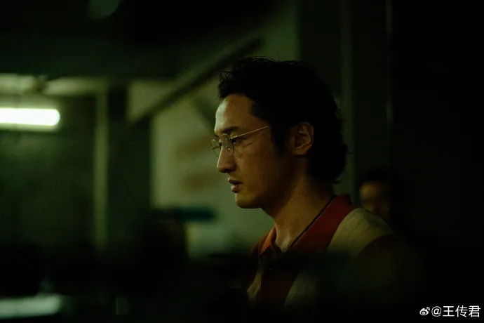 男演员交罚款也要干这事儿！网友吵翻了……