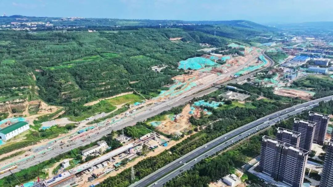 隧贯山河!三条设计时速350公里的高铁隧道贯通 隧贯山河!三条设计时速350公里的高铁隧道贯通