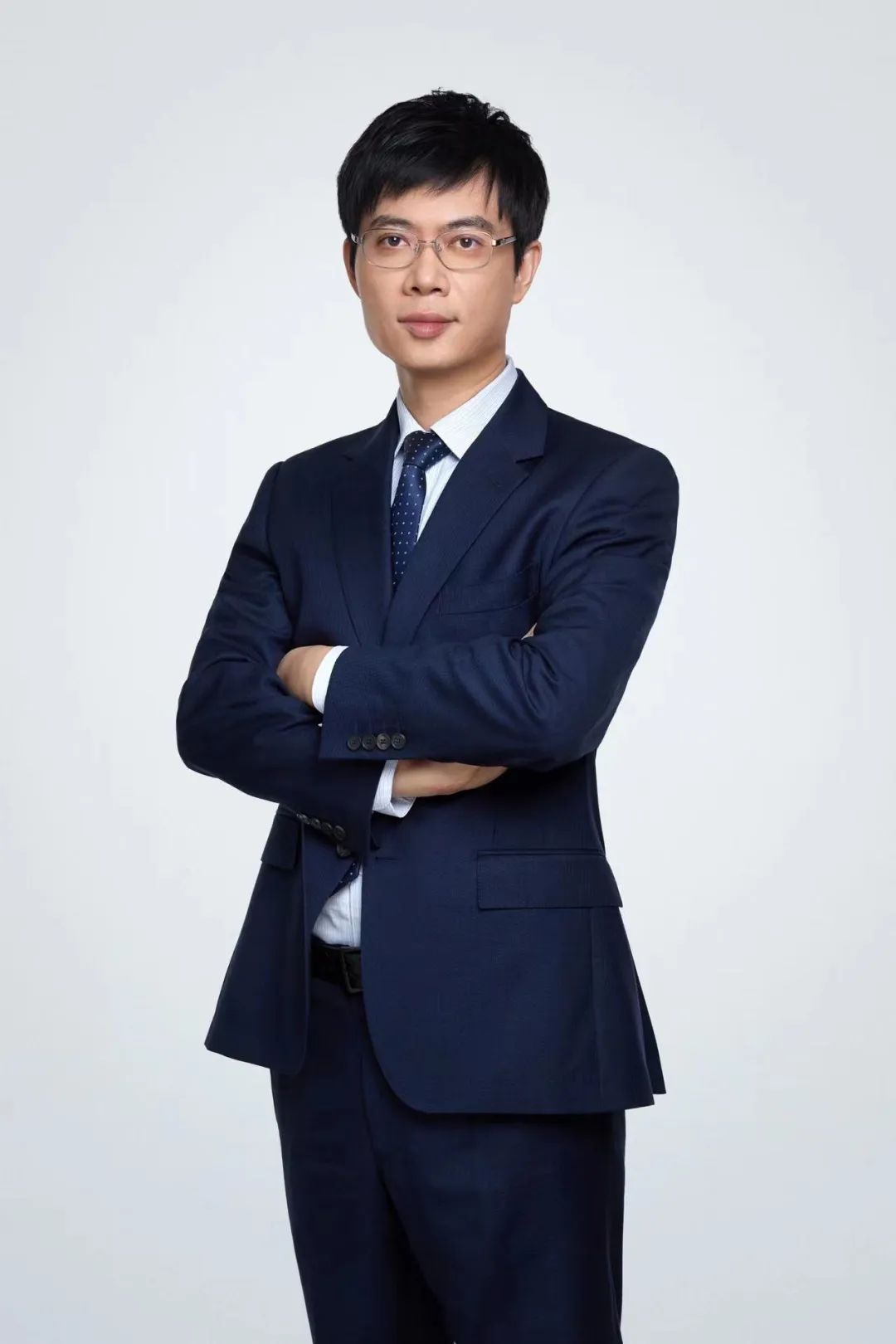 把辅导材料装订成册挂到网上卖，但是没有书号，这能行吗？