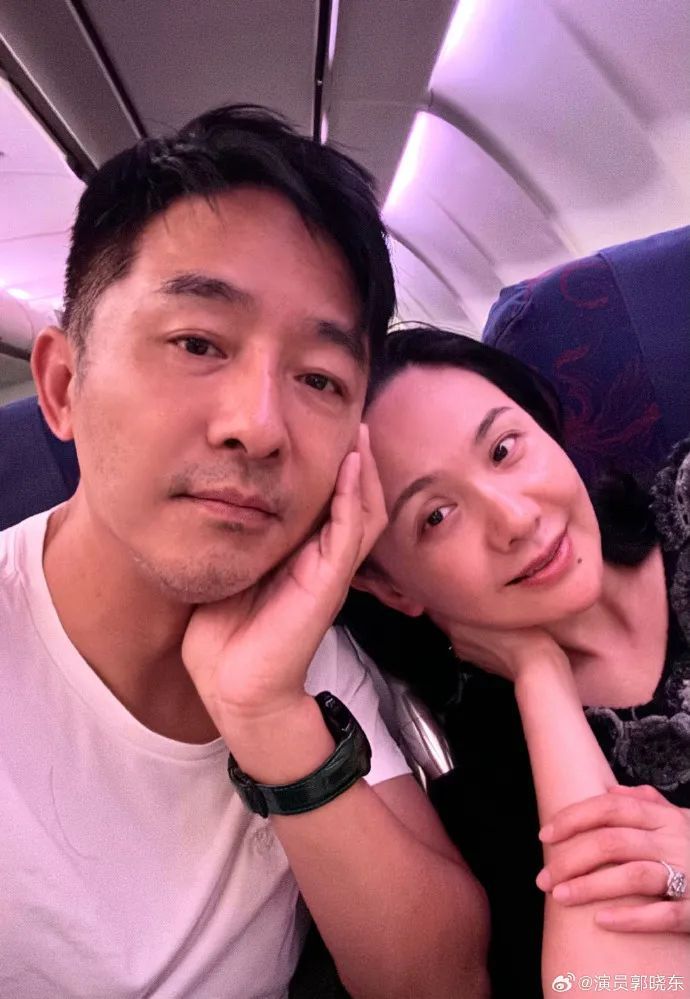 结婚17周年纪念日，演员郭晓东发文向妻子致歉！