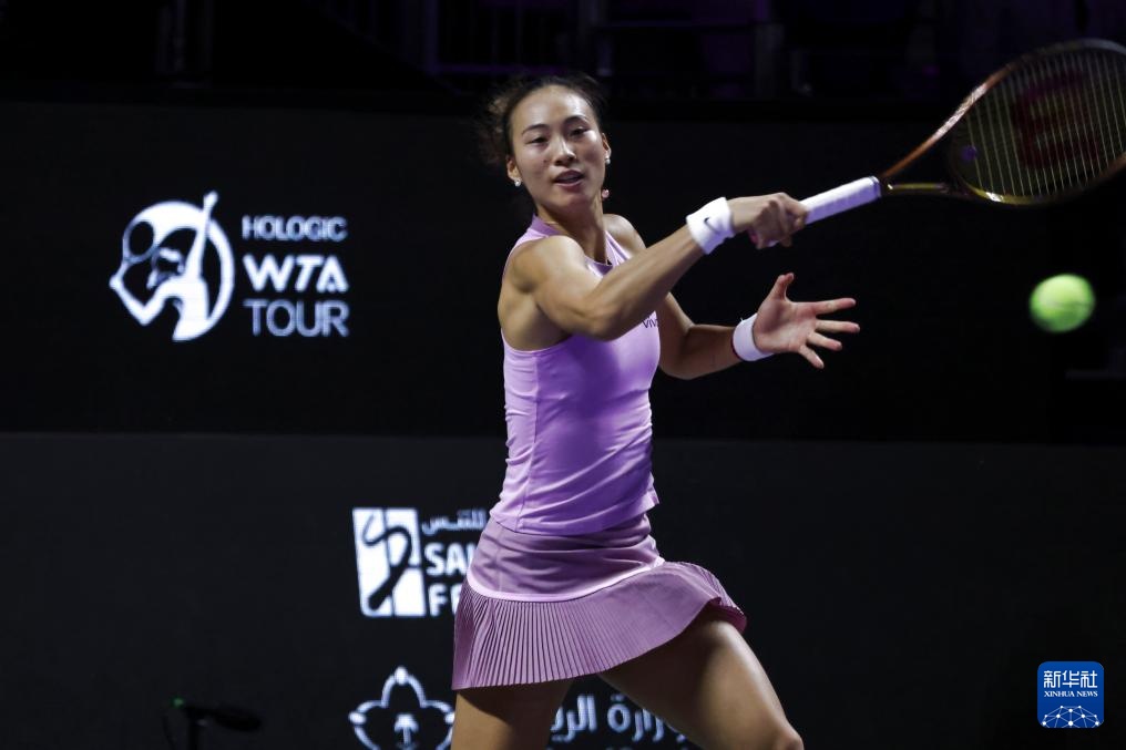 WTA年终总决赛：郑钦文晋级半决赛